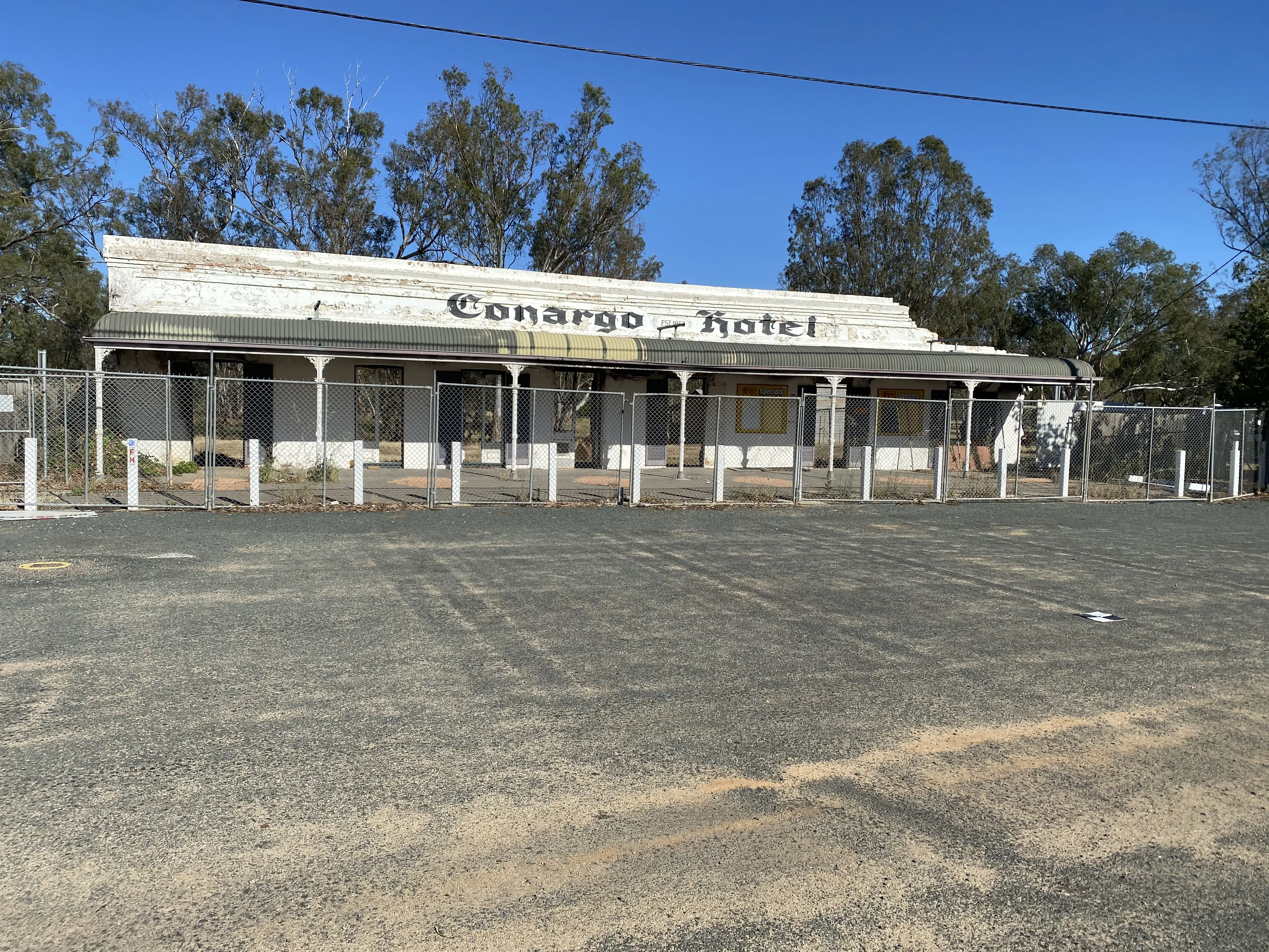 About the Conargo Pub